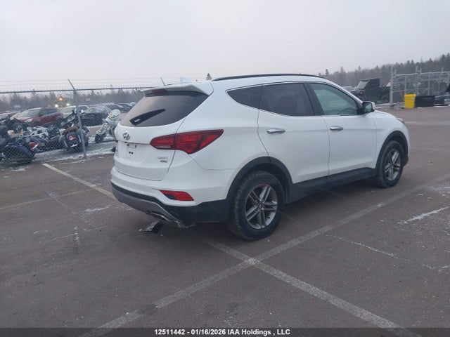 5XYZUDLBXHG476794 Hyundai Santa Fe Sport 2.4 Premium
