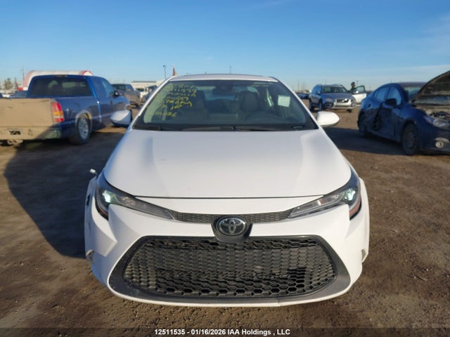 5YFBPMBE1MP200689 Toyota COROLLA LE