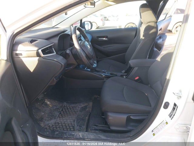 5YFBPMBE1MP200689 Toyota COROLLA LE