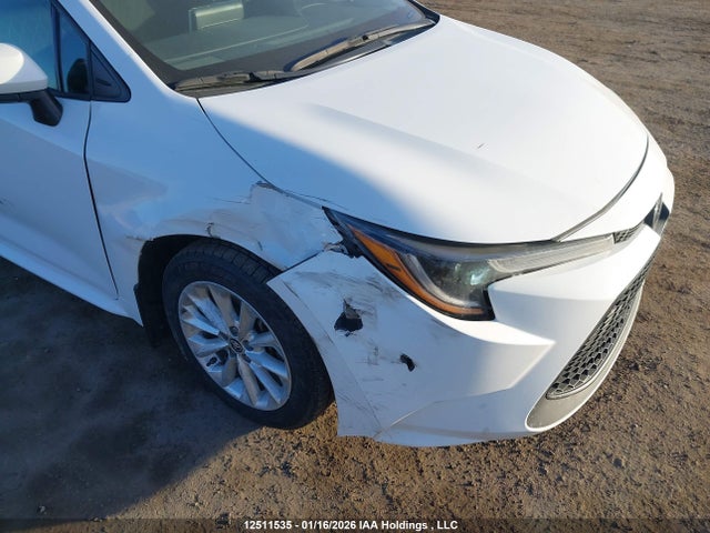 5YFBPMBE1MP200689 Toyota COROLLA LE