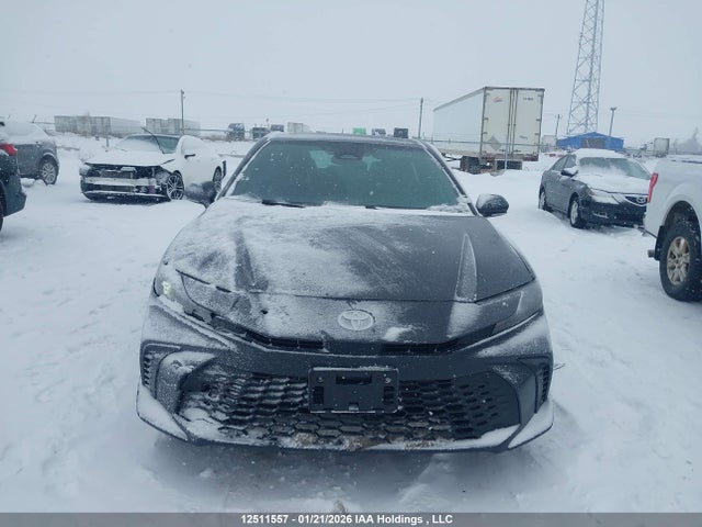 12511557 :رقم المزاد ، 4T1DAACK5SU117842 vin ، 2025 Toyota Camry Xse/xle/le/se مزاد بيع