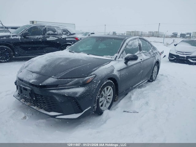 12511557 :رقم المزاد ، 4T1DAACK5SU117842 vin ، 2025 Toyota Camry Xse/xle/le/se مزاد بيع