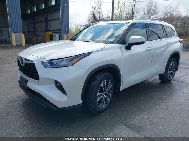 5TDGZRBH0MS548224 Toyota Highlander Xle