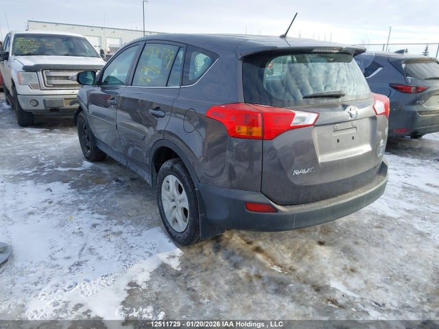 Toyota RAV4 LE 2015 2T3BFREVXFW356279 Image 3