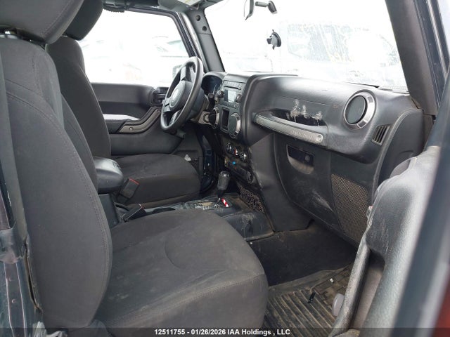 1C4AJWAG9JL914893 Jeep Wrangler Sport