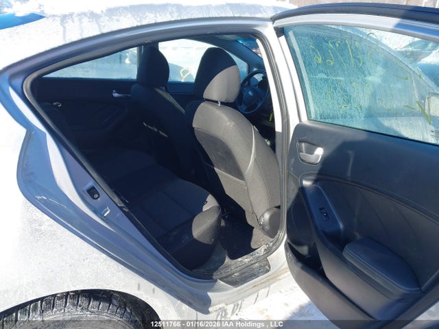 KIA Forte 2018 3KPFL4A77JE163824 Image 8