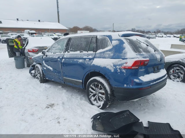 3VV2B7AXXJM118676 Volkswagen Tiguan Comfortline