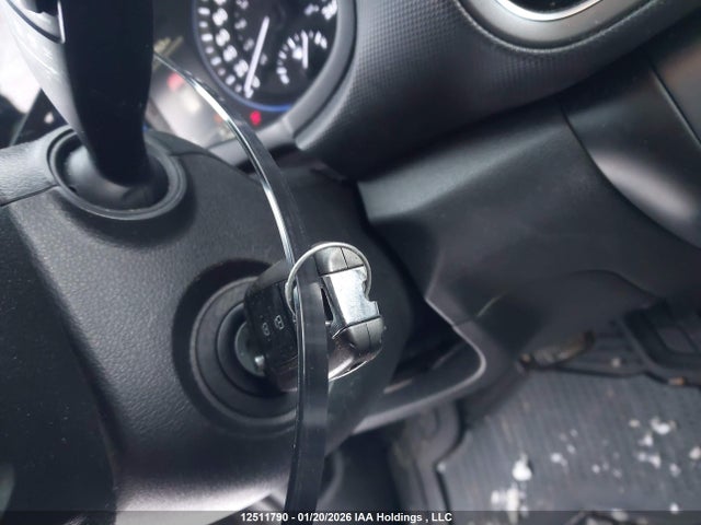 KM8K12AB5NU758980 Hyundai Kona