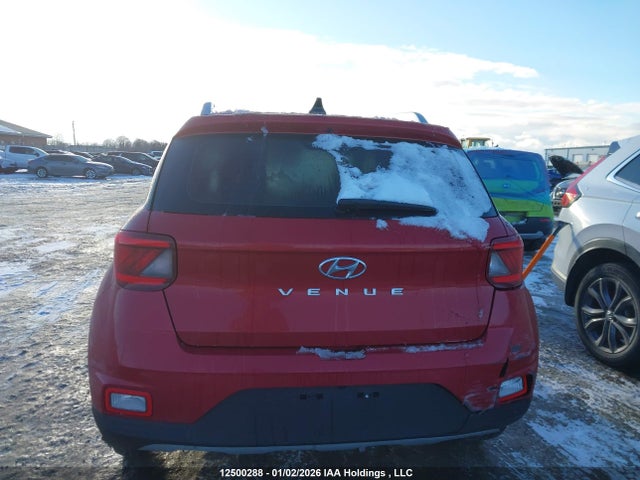 Hyundai Venue Ultimate With Black Interior 2022 KMHRC8A35NU186376 Image 16