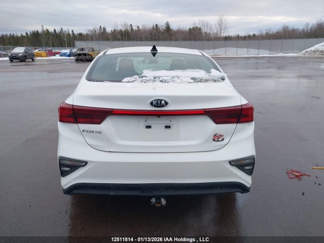 3KPF24AD5ME282274 KIA Forte Fe/lxs