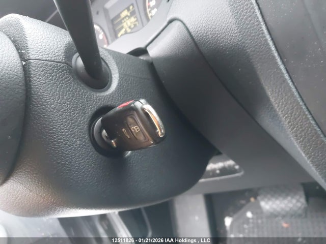 12511826 :رقم المزاد ، 3VWDK7AJ1BM377638 vin ، 2011 Volkswagen Jetta 2.0l Comfortline مزاد بيع