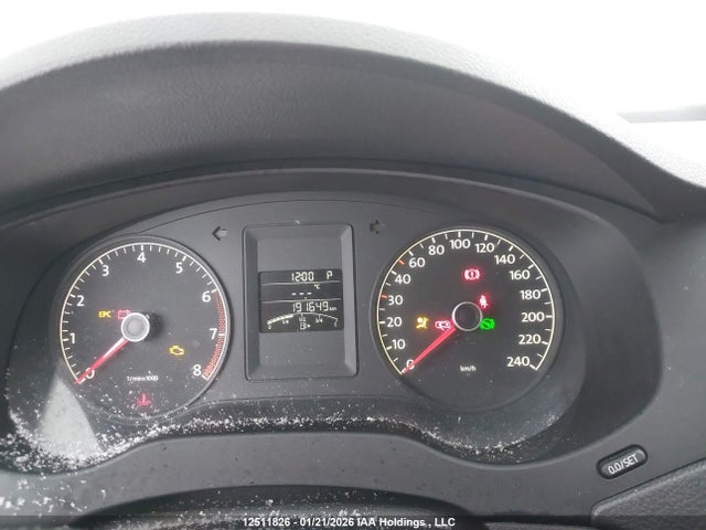 12511826 :رقم المزاد ، 3VWDK7AJ1BM377638 vin ، 2011 Volkswagen Jetta 2.0l Comfortline مزاد بيع