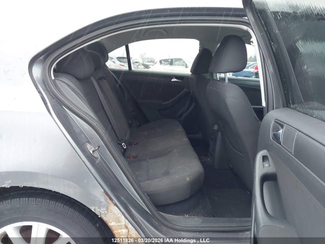 12511826 :رقم المزاد ، 3VWDK7AJ1BM377638 vin ، 2011 Volkswagen Jetta 2.0l Comfortline مزاد بيع