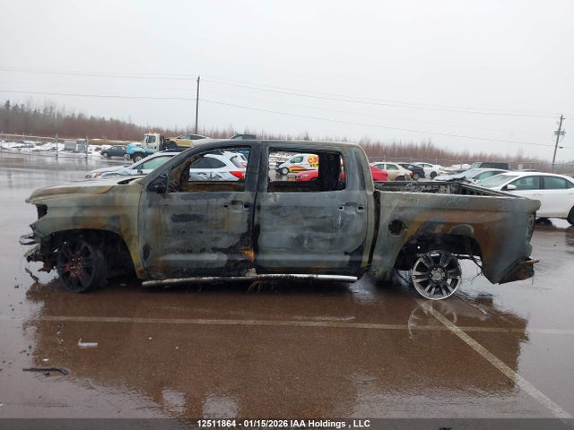 5TFAY5F19HX586615 Toyota Tundra Crewmax 1794/platinum