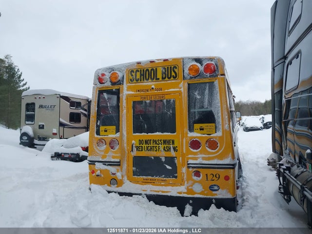 Ford E-450 Cutaway 2022 1FDFE4FN1NDC02265 Image 15