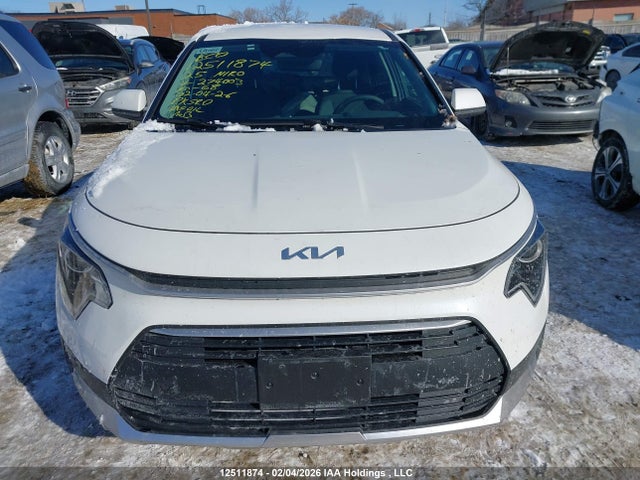 KNDCP3LE4S5274003 KIA Niro