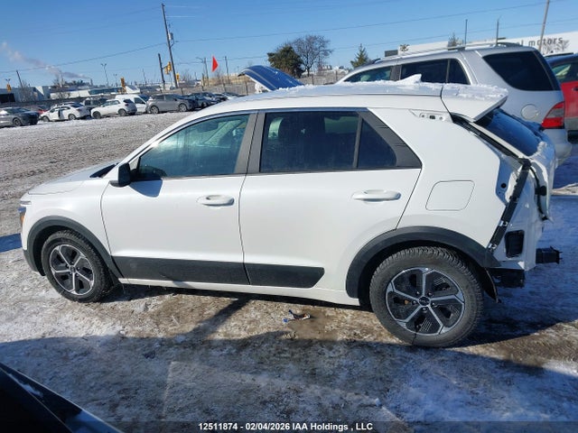 KNDCP3LE4S5274003 KIA Niro