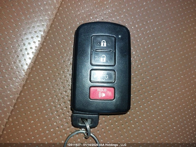 5TDDZRFH8HS358948 Toyota Highlander Limited