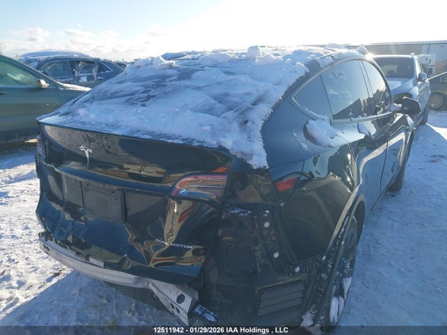 5YJYGDEE0MF260027 Tesla Model Y Long Range