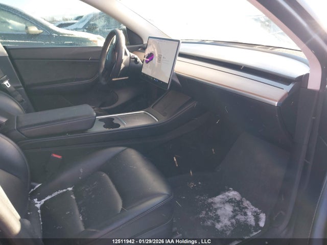 5YJYGDEE0MF260027 Tesla Model Y Long Range
