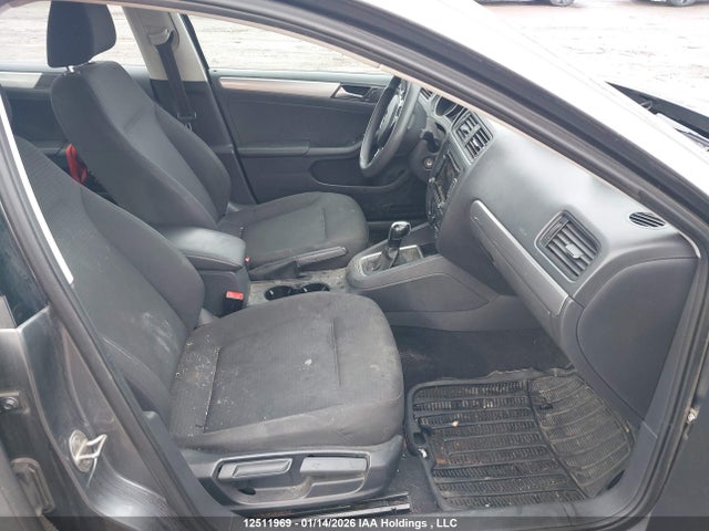3VW2K7AJXFM299745 Volkswagen JETTA S