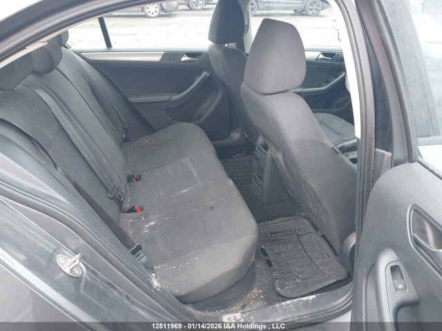 3VW2K7AJXFM299745 Volkswagen JETTA S