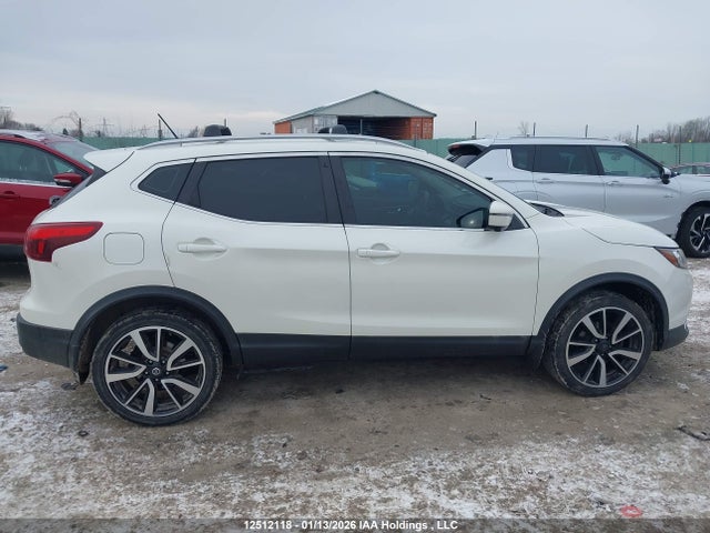 JN1BJ1CR9JW282548 Nissan Qashqai S/sl/sv