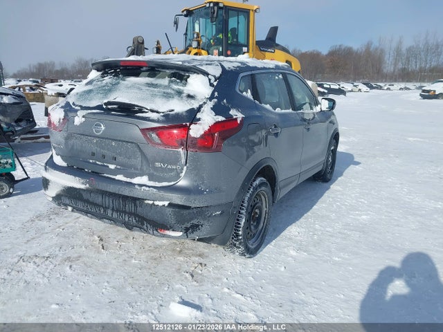 JN1BJ1CR8JW285053 Nissan QASHQAI