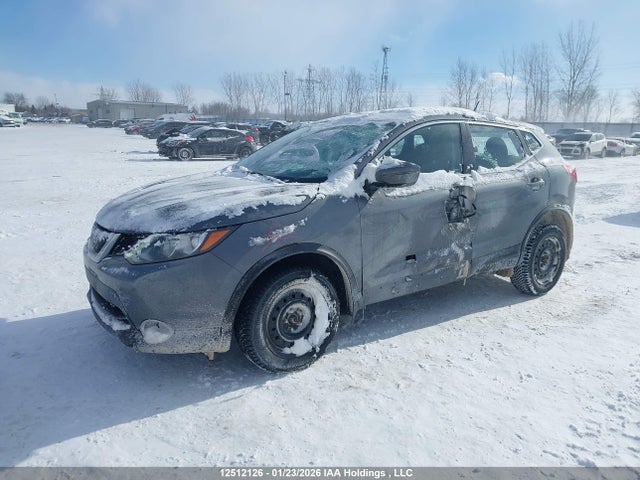 JN1BJ1CR8JW285053 Nissan QASHQAI