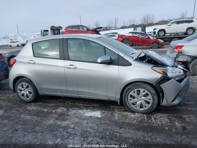 VNKKTUD38KA101335 Toyota Yaris L/le/se