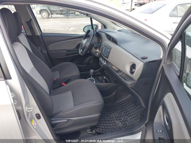 VNKKTUD38KA101335 Toyota Yaris L/le/se