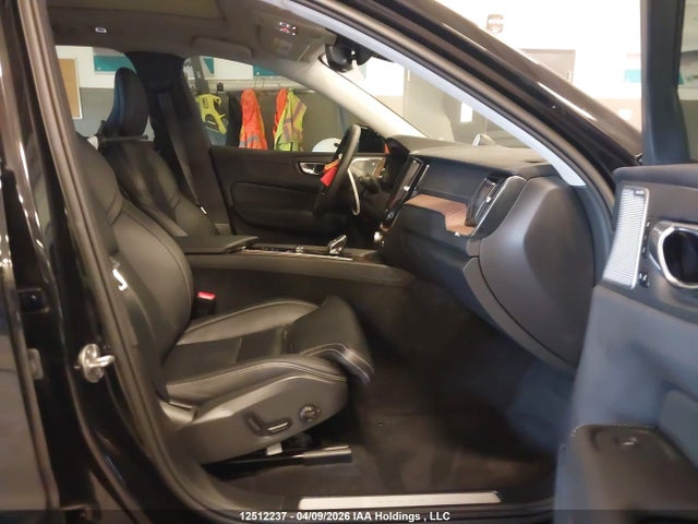 2023 Volvo Xc60 B6 Ultimate Bright Theme მანქანა იყიდება აუქციონზე, vin: LYV062RA0PB236182, აუქციონის ნომერი: 12512237