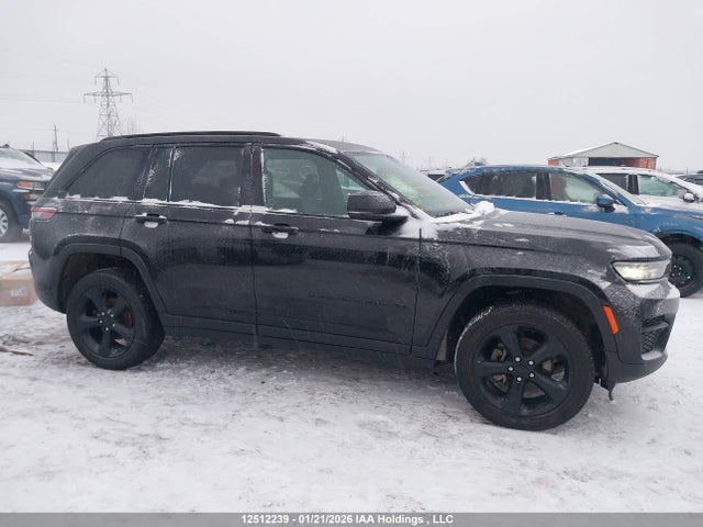 1C4RJHAGXRC211278 Jeep Grand Cherokee Laredo/altitude