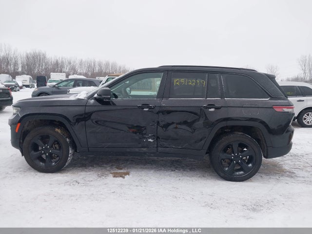 1C4RJHAGXRC211278 Jeep Grand Cherokee Laredo/altitude
