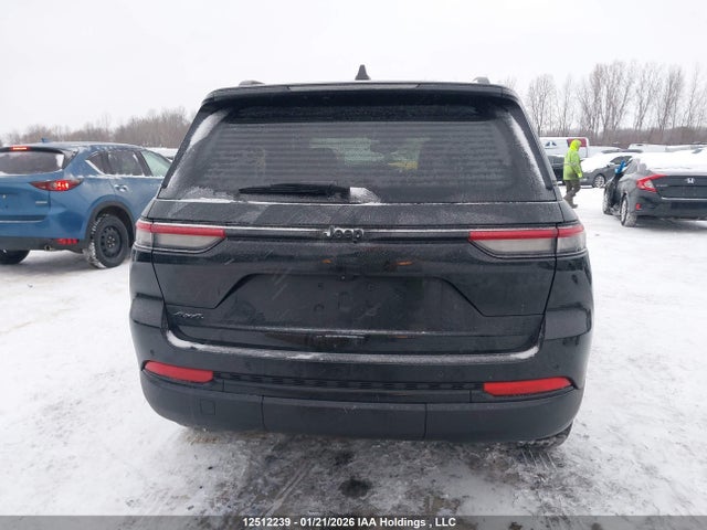1C4RJHAGXRC211278 Jeep Grand Cherokee Laredo/altitude