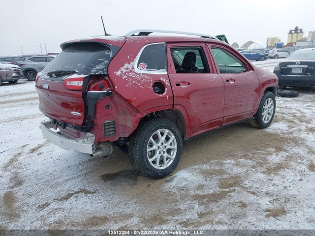 1C4PJMCS1GW260706 Jeep Cherokee Latitude