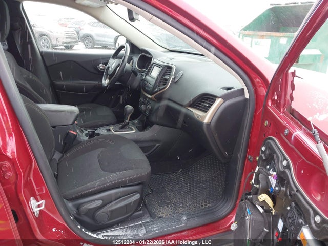 1C4PJMCS1GW260706 Jeep Cherokee Latitude