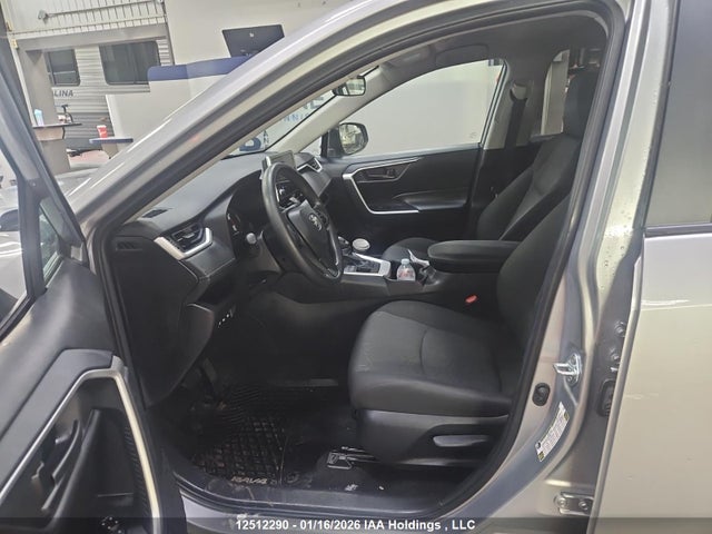 12512290 :رقم المزاد ، 2T3B1RFV0SC517568 vin ، 2025 Toyota Rav4 Le مزاد بيع