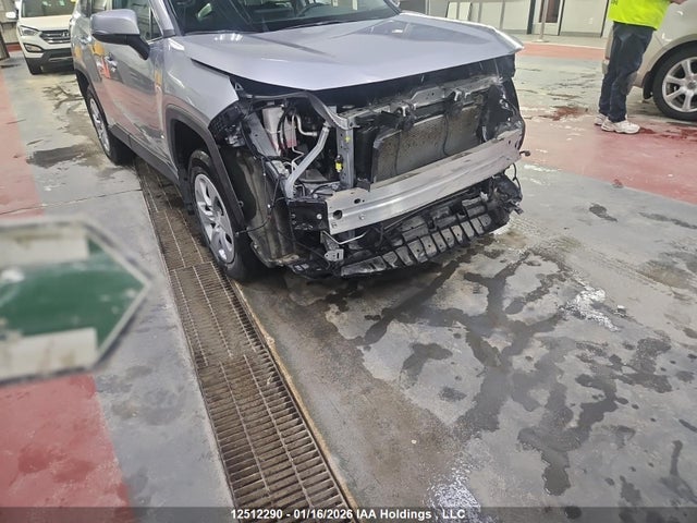 12512290 :رقم المزاد ، 2T3B1RFV0SC517568 vin ، 2025 Toyota Rav4 Le مزاد بيع