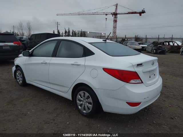 Hyundai ACCENT L 2015 KMHCT4AEXFU880336 Image 3