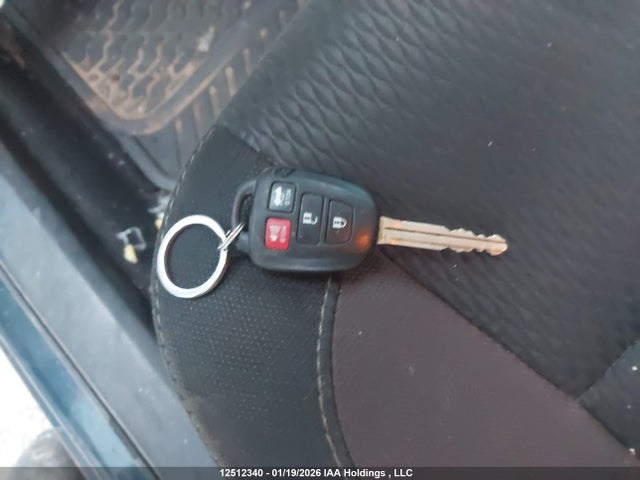 2T1BURHE3JC064171 Toyota COROLLA LE