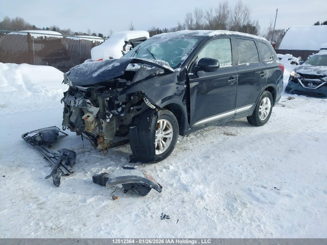 JA4JZ3AX9HZ607541 Mitsubishi Outlander Se