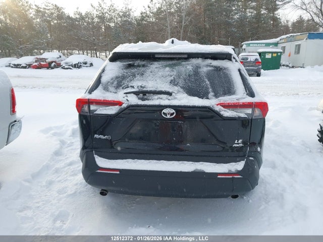 12512372 :رقم المزاد ، 2T3B1RFV3NC304148 vin ، 2022 Toyota Rav4 Le مزاد بيع