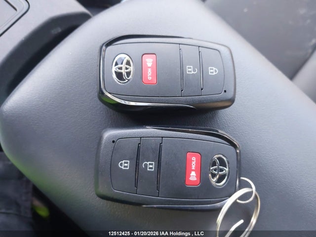 JTDACACU1S3049032 Toyota Prius