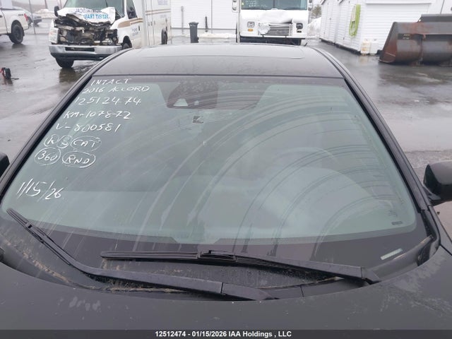 1HGCT2B9XGA800581 Honda Accord Touring