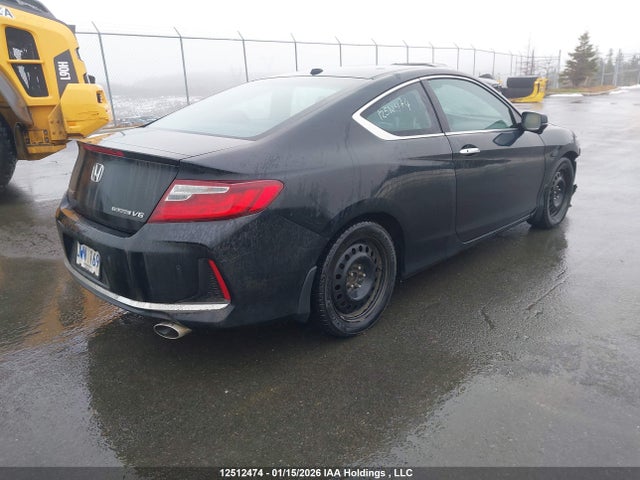 1HGCT2B9XGA800581 Honda Accord Touring