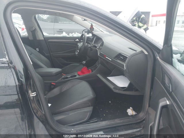 3VWW57BU9KM026999 Volkswagen Jetta Highline