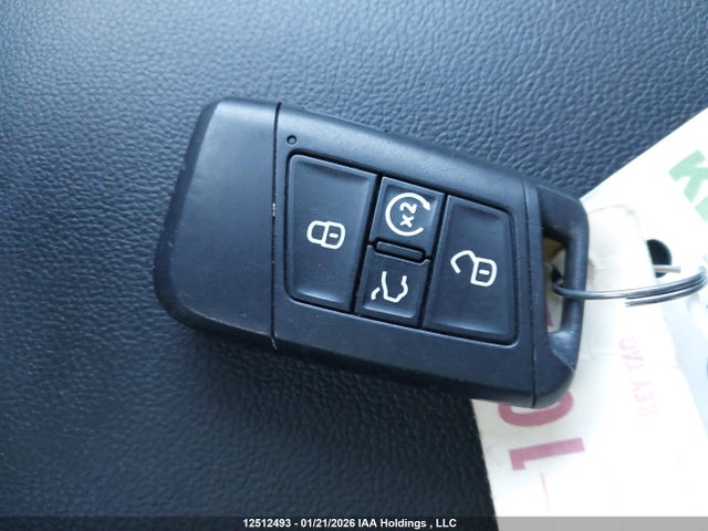 3VV8B7AX7NM098600 Volkswagen Tiguan Se R-line Black