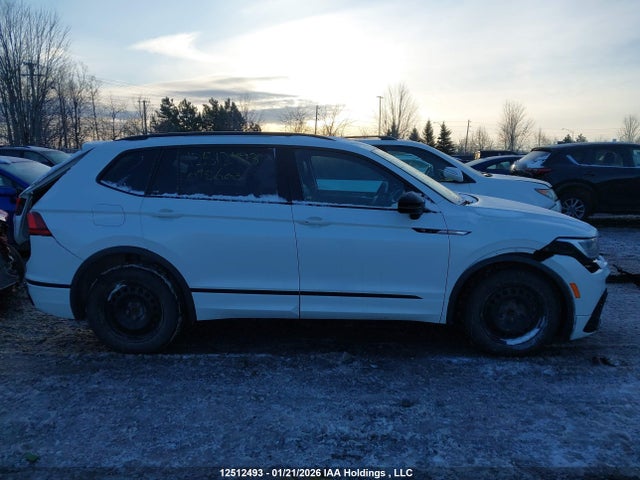 3VV8B7AX7NM098600 Volkswagen Tiguan Se R-line Black
