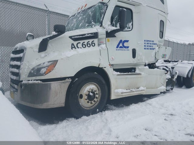 2022 Freightliner New Cascadia 126 მანქანა იყიდება აუქციონზე, vin: 3AKJHHFG6NSNU3971, აუქციონის ნომერი: 12512498
